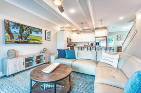 15% off 7 Night Stays Aug- Oct New updates Private Pool Bunk Room Short walk to the Beach
